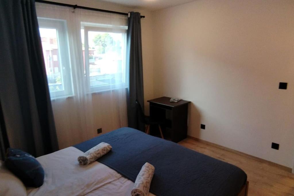 Cute Apartment Marla Art Close To Center พูลา ภายนอก รูปภาพ